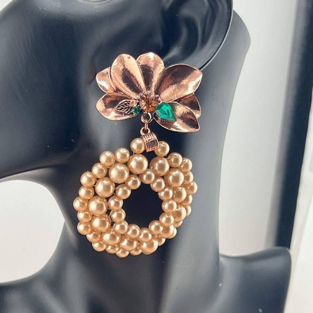 Statement Pearl Flower Earrings - Picture 6 of 8
